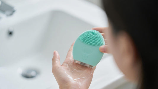 Silicone Face Scrubbers: Why They're Taking Over Beauty Routines